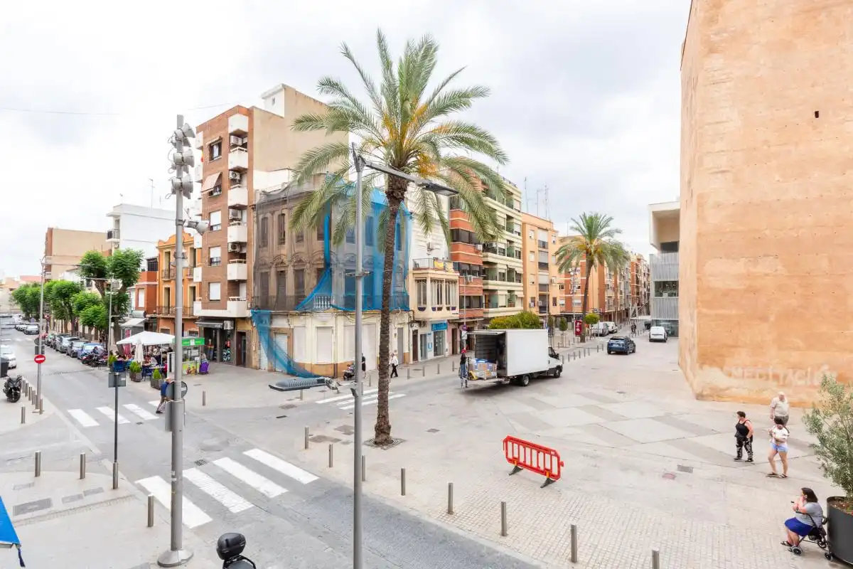 Vista exterior de Pis en venda en Torrent amb Aire condicionat, Calefacció i Terrassa