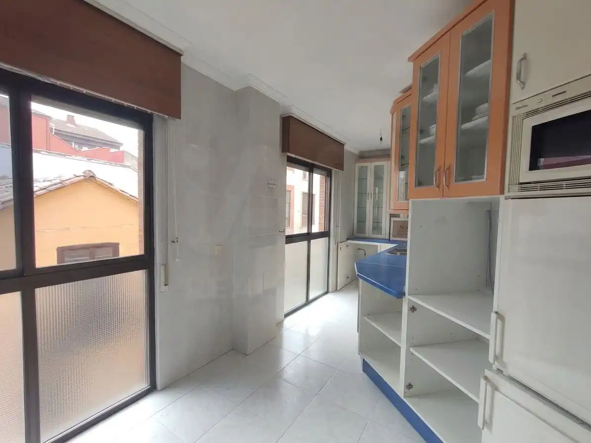 Kitchen of Flat for sale in Astorga  with Heating