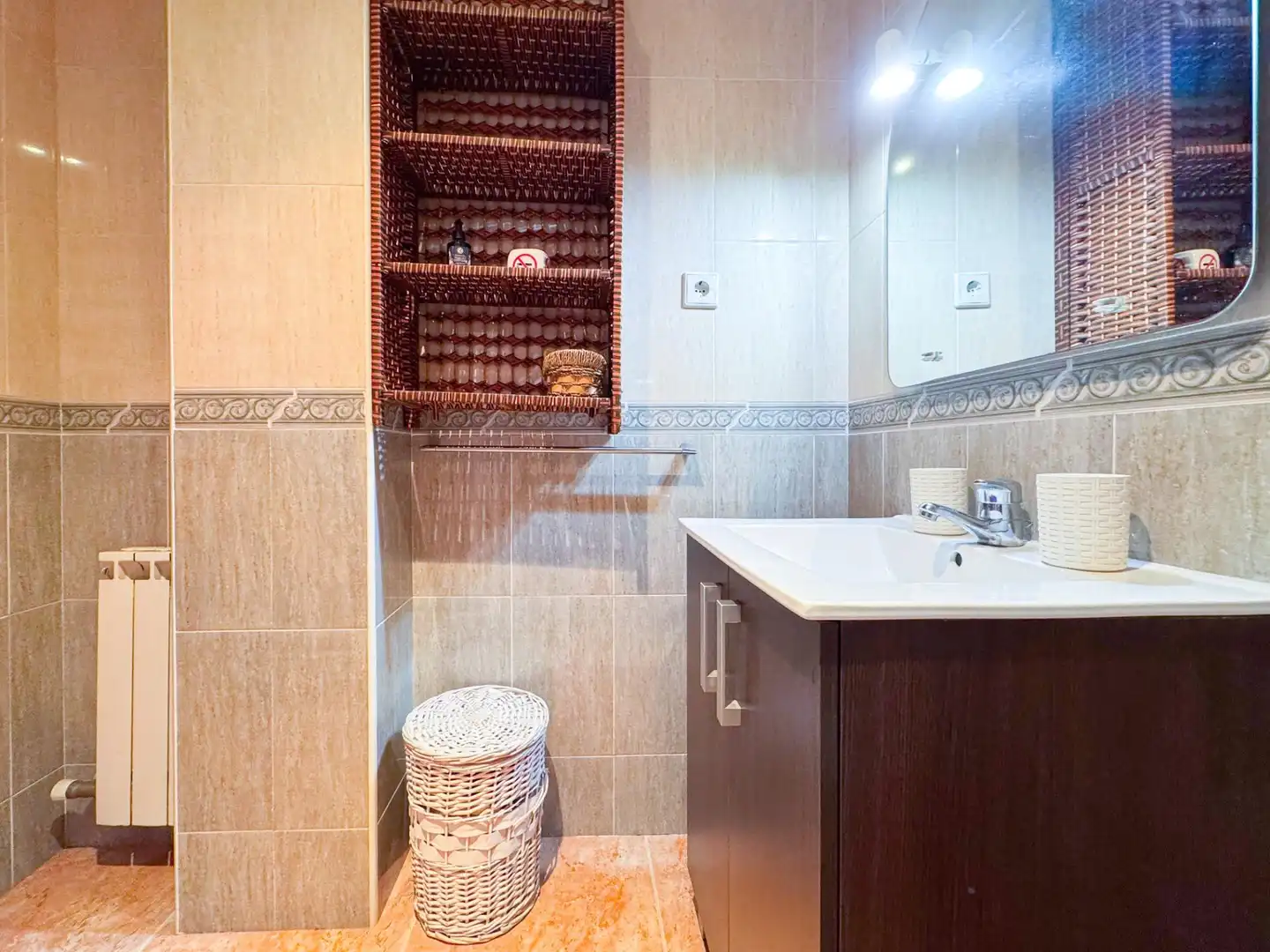 Bathroom of Flat for sale in Salou  with Heating, Private garden and Terrace