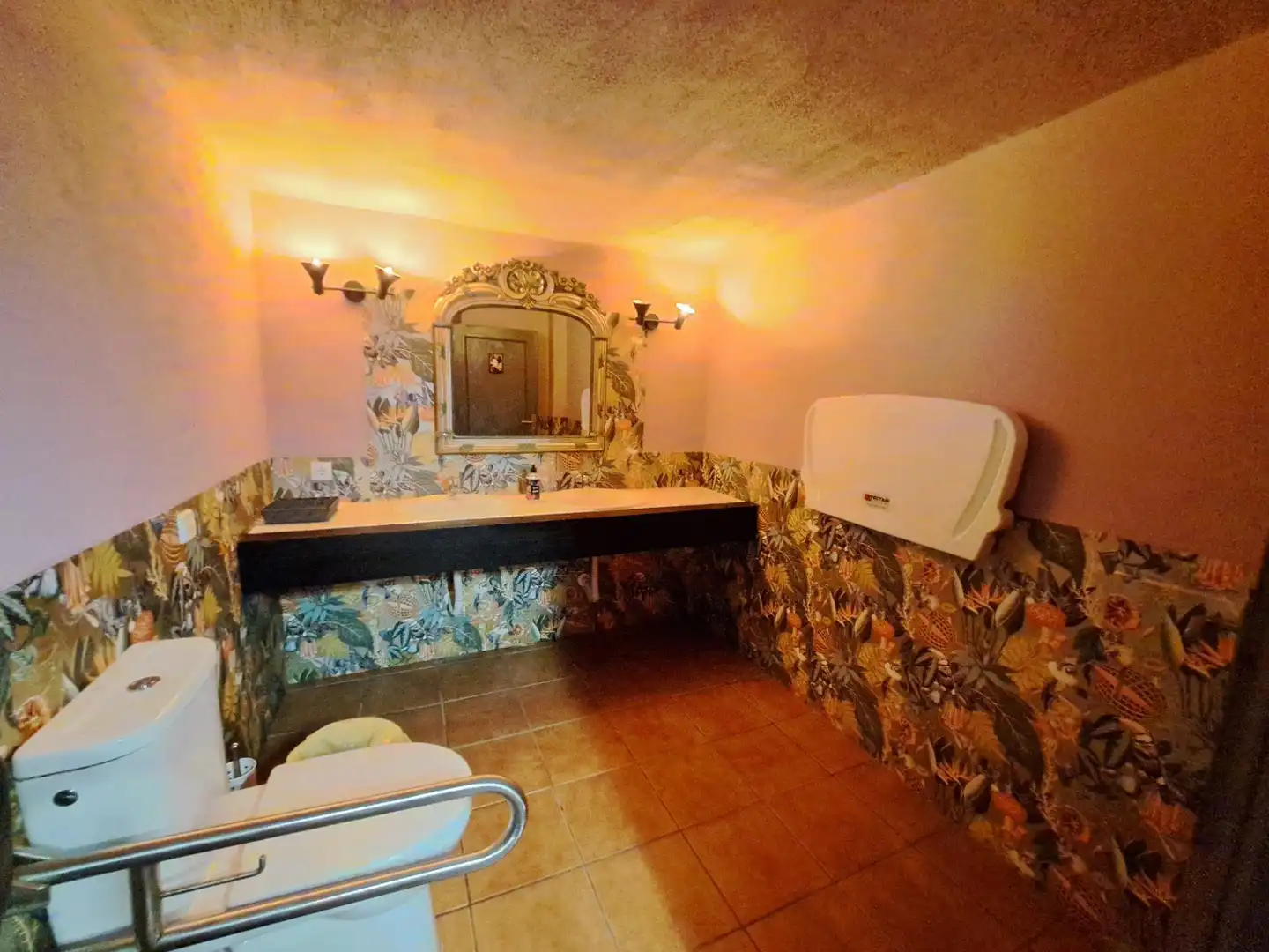 Baño de Local de alquiler en Santa María del Camí con Amueblado