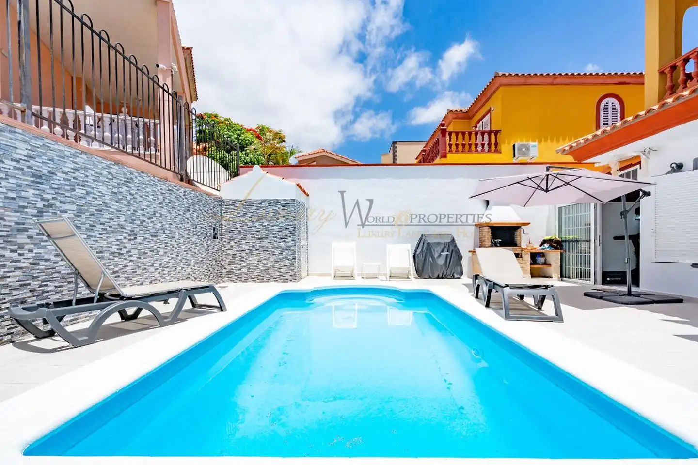 Casa amb piscina en venda a De Moscú, imagen 2