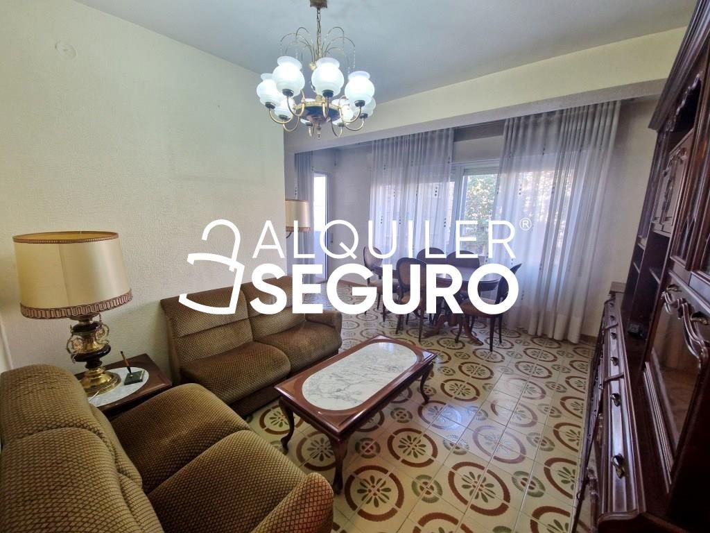 Sala d'estar de Pis de lloguer en Alcorcón amb Calefacció, Terrassa i Moblat