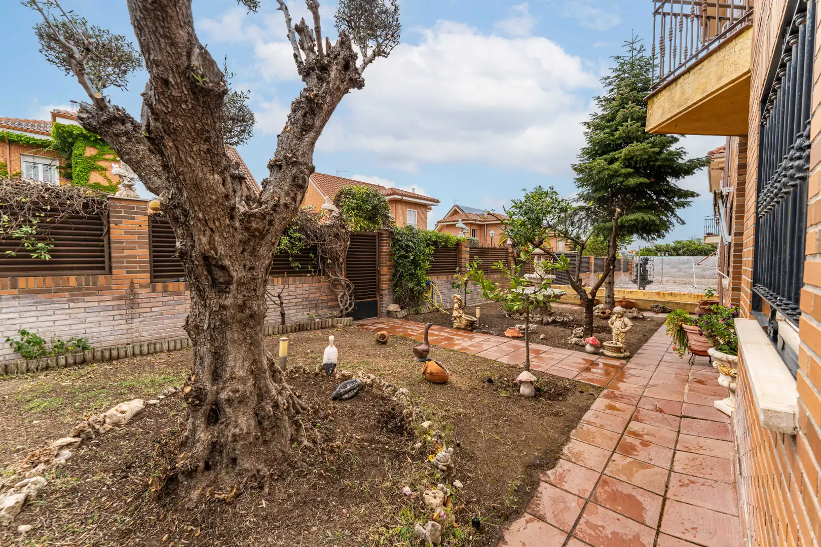 Jardí de Casa o xalet en venda en Serranillos del Valle amb Aire condicionat, Calefacció i Jardí privat