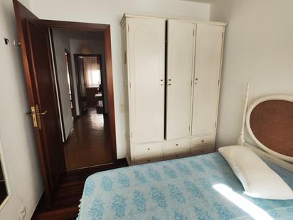 Bedroom of Flat to rent in Santiago de Compostela 