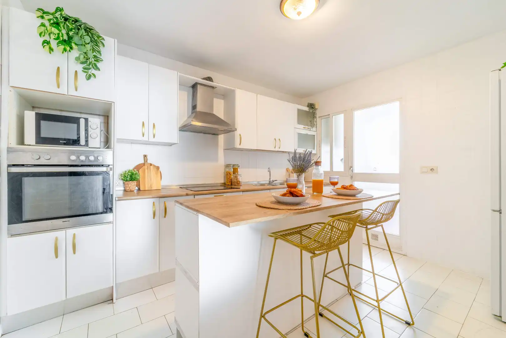 Cocina de Piso en venta en Fuengirola con Terraza, Trastero y Piscina comunitaria