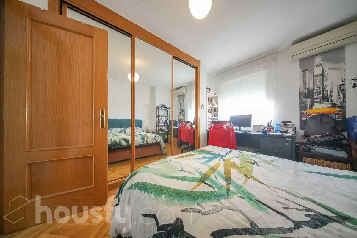Habitación de Piso en venta en Madrid con Aire acondicionado
