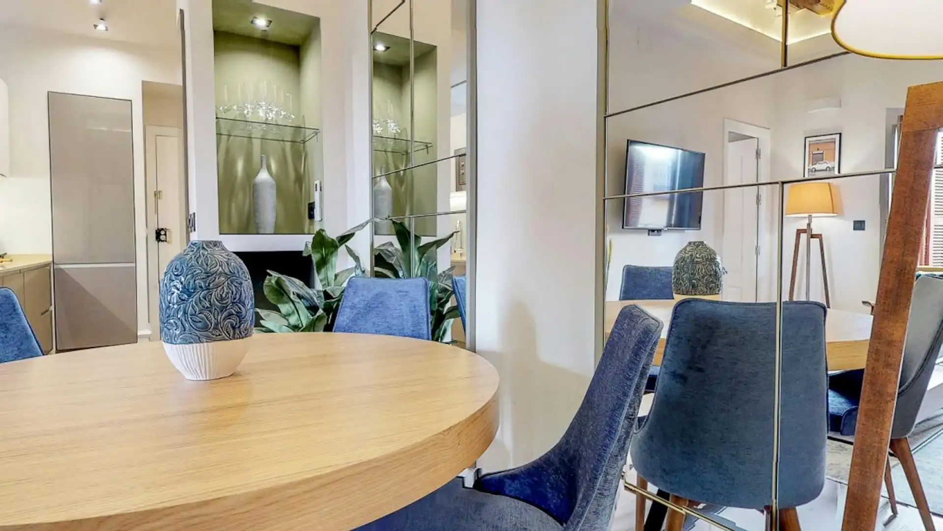 Comedor de Piso de alquiler en Sevilla con Aire acondicionado, Calefacción y Lavadora