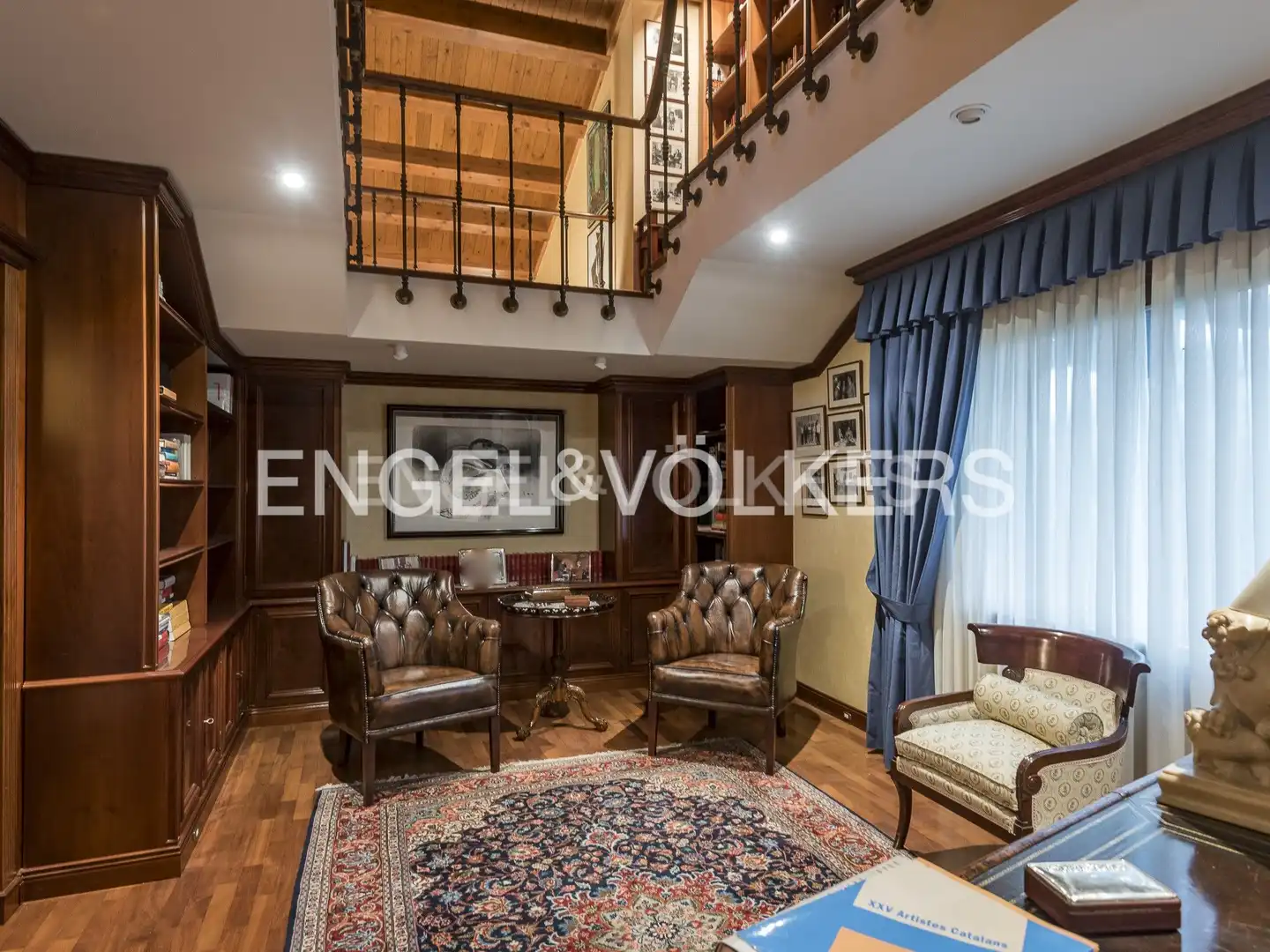 Wohnzimmer von Country house zum Verkauf in Seva mit Klimaanlage, Heizung und Privatgarten