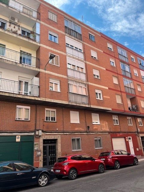 Exterior view of Flat for sale in Valladolid Capital  with Parquet flooring and Terrace