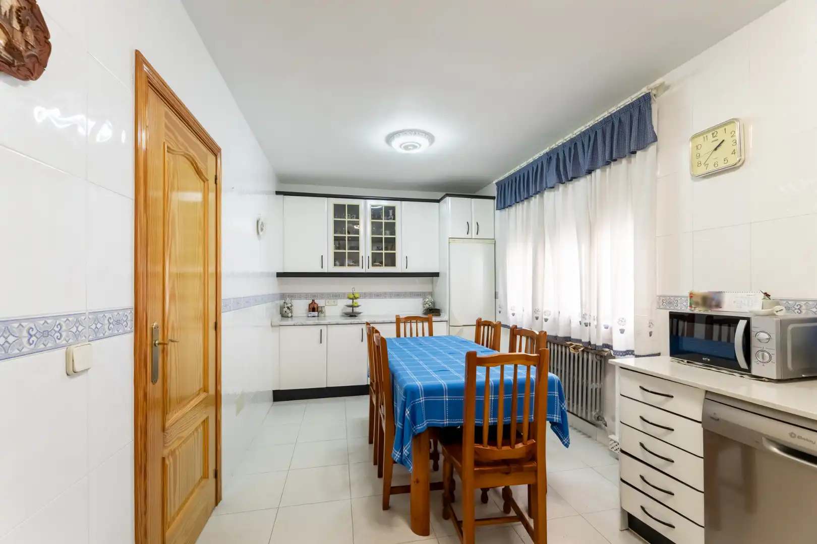 Cocina de Casa adosada en venta en Chiloeches con Calefacción y Balcón