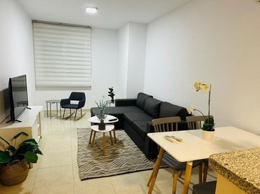 Mini appartamento con balcone in vendita a Oeste