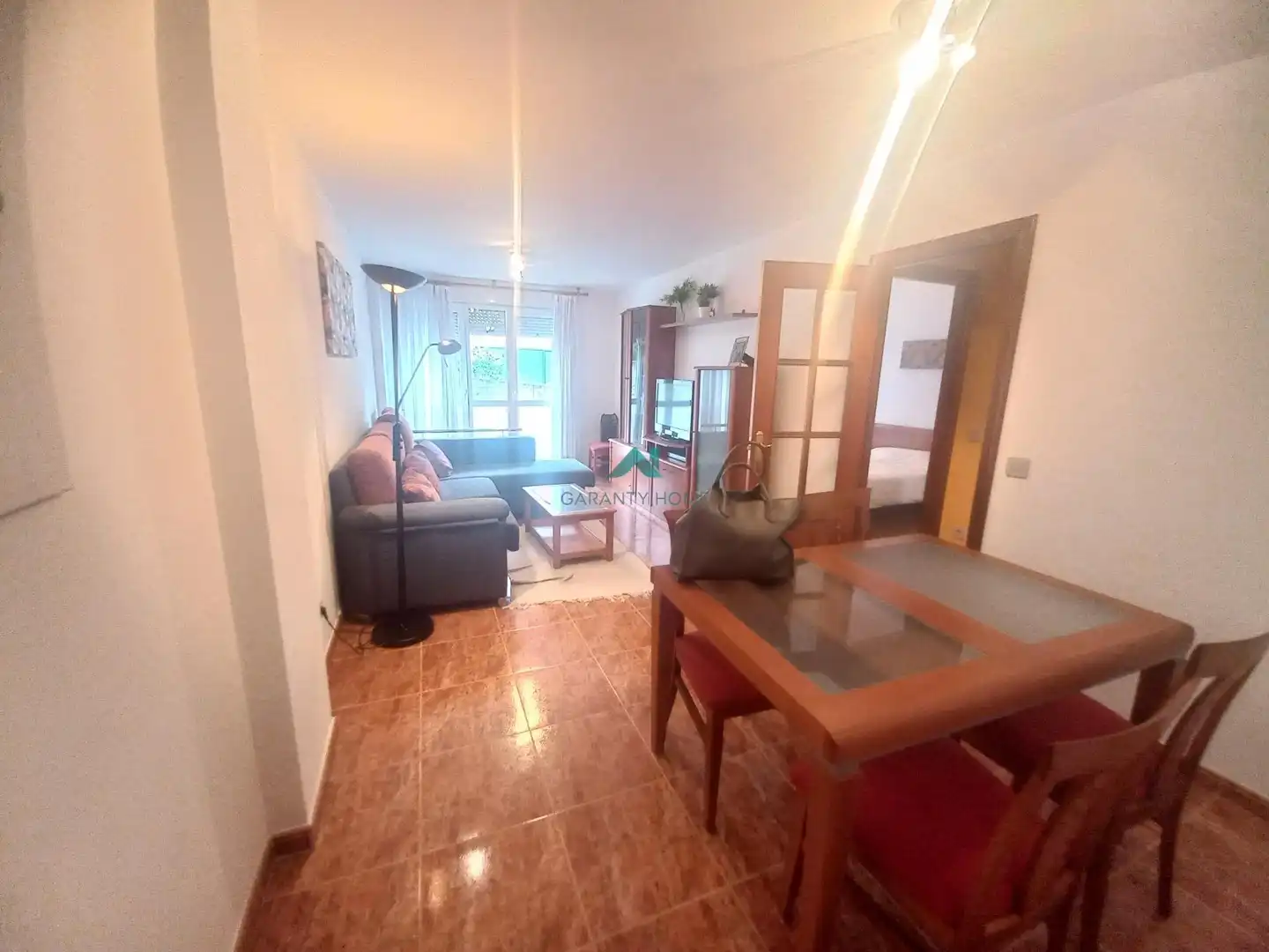 Wohnzimmer von Erdgeschoss zum Verkauf in Laredo mit Möbliert