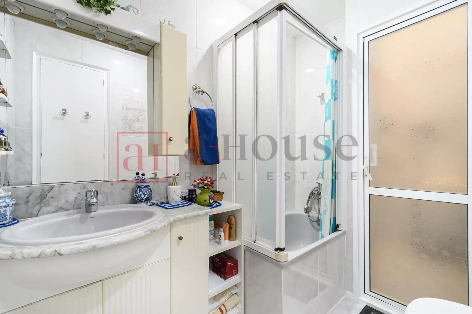 Baño de Piso en venta en Barcelona con Terraza, Amueblado y Balcón