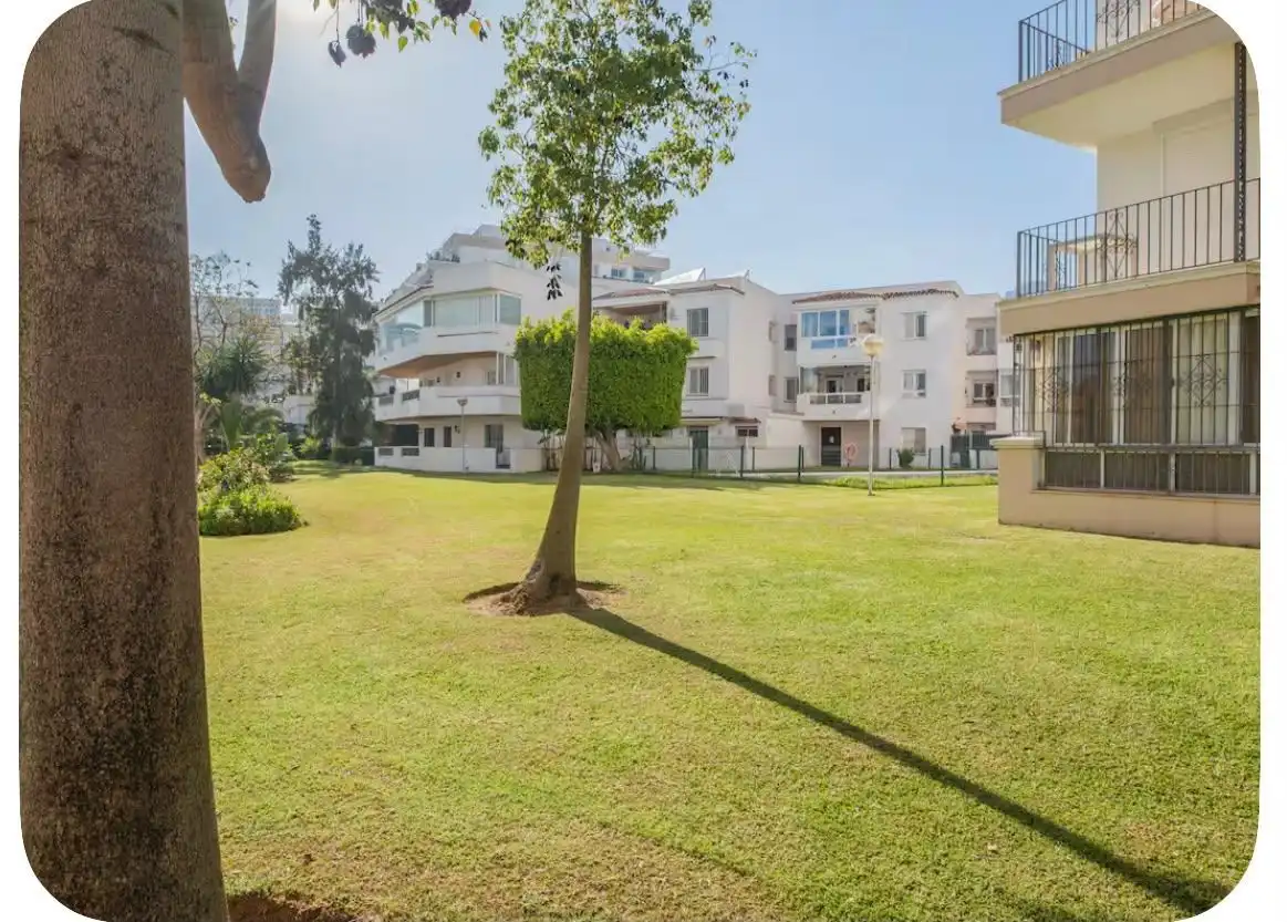 Vista exterior de Apartament de lloguer en Marbella amb Aire condicionat, Calefacció i Terrassa