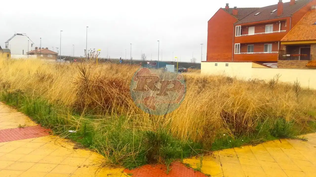Terreni e lotti in vendita a Puente Castro, imagen 2