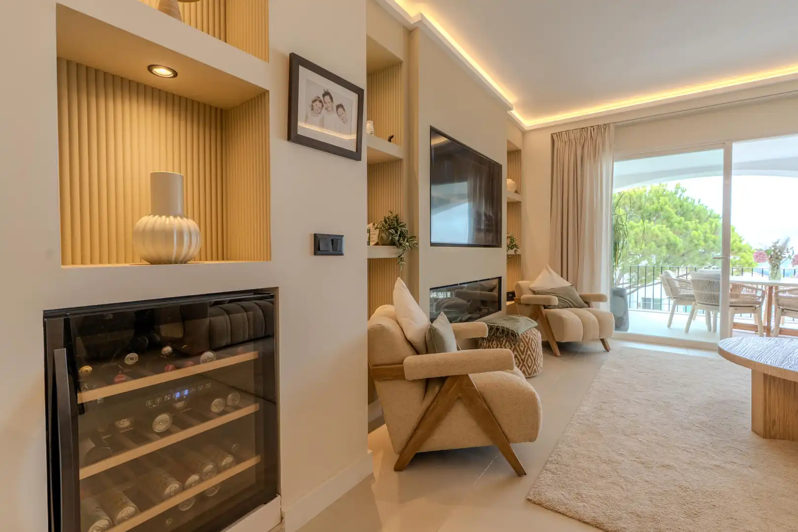Sala de estar de Apartamento de alquiler en Benahavís con Aire acondicionado, Terraza y Piscina