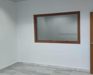 Office to rent in  Sevilla Capital  with Air Conditioner