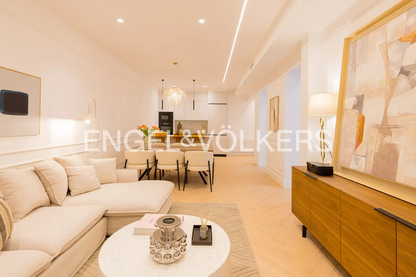 Wohnzimmer von Wohnung zum Verkauf in Madrid mit Klimaanlage, Heizung und Parkett