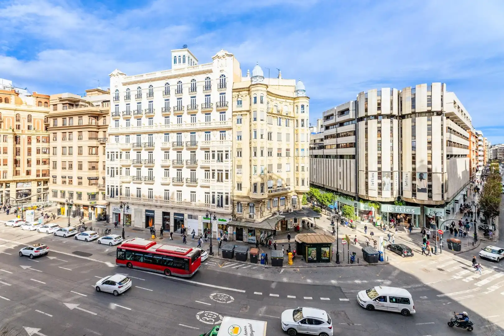 Vista exterior de Pis de lloguer en Valencia amb Aire condicionat, Moblat i Balcó