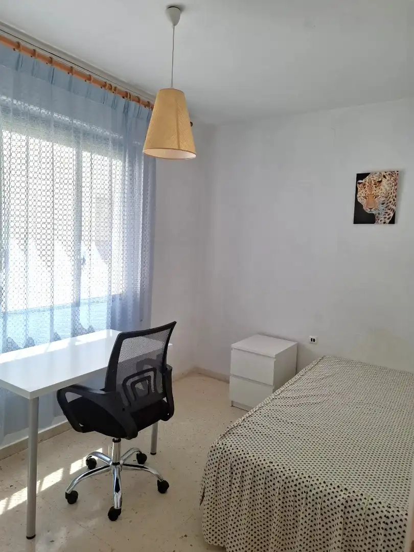 Habitación de Piso de alquiler en Murcia con Amueblado, Horno y Lavadora