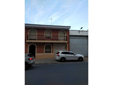 Casa con giardino in vendita a Calle crt de la solana 45