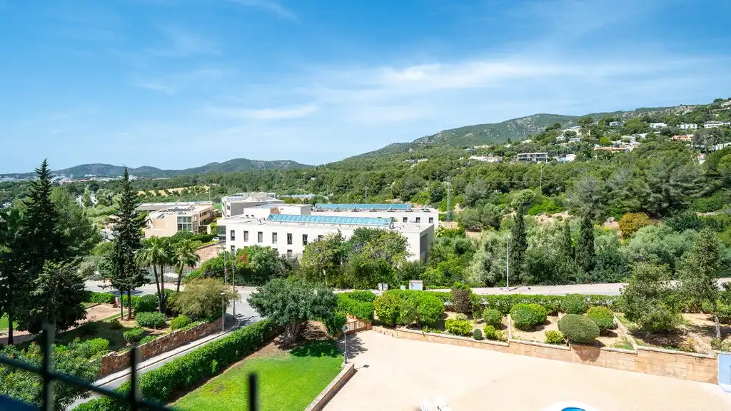 Vista exterior de Apartamento en venta en Calvià con Aire acondicionado, Terraza y Trastero
