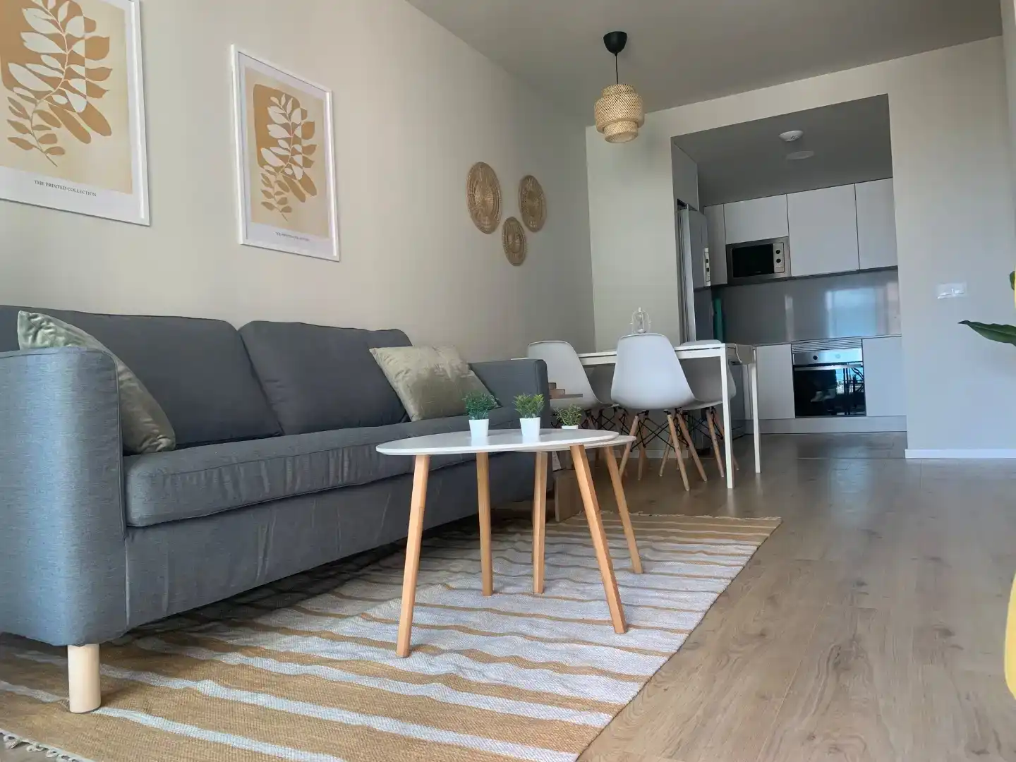 Living room of Flat for rent in Las Palmas de Gran Canaria  with Parquet flooring, Swimming Pool and Furnished