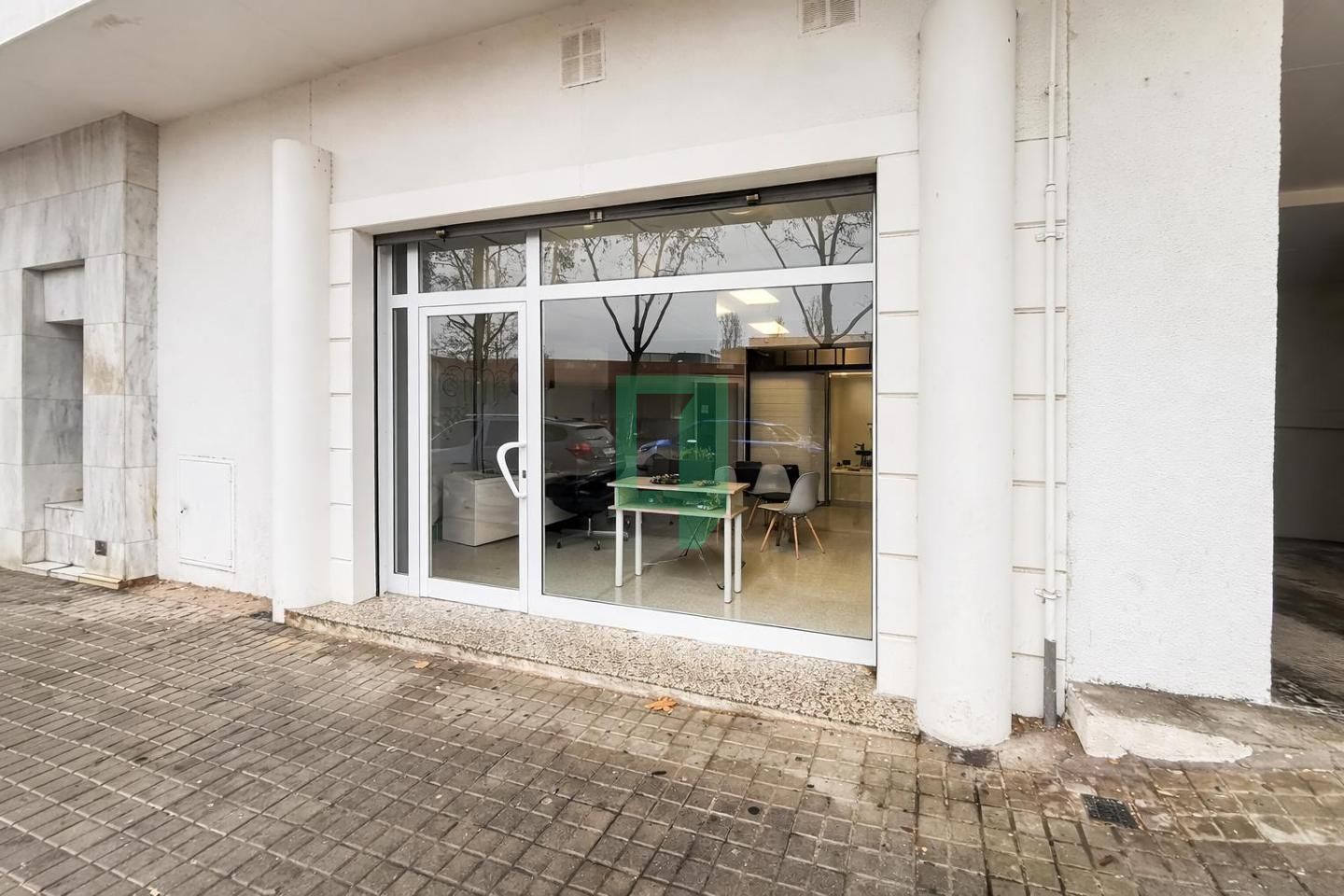 Exterior view of Premises for sale in Badalona  with Air Conditioner