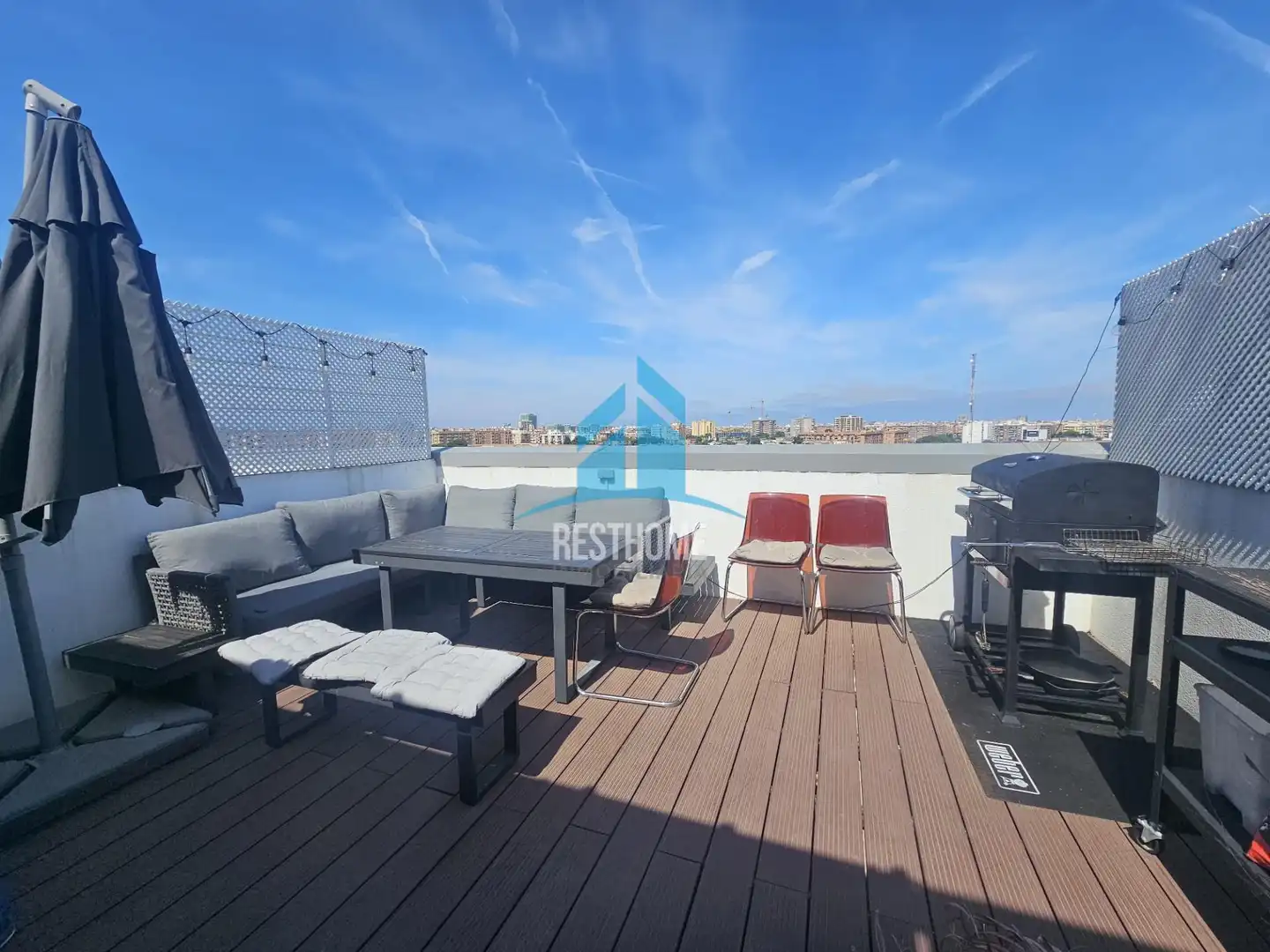 Penthouse with terrace for sale in Barrio de la Luz