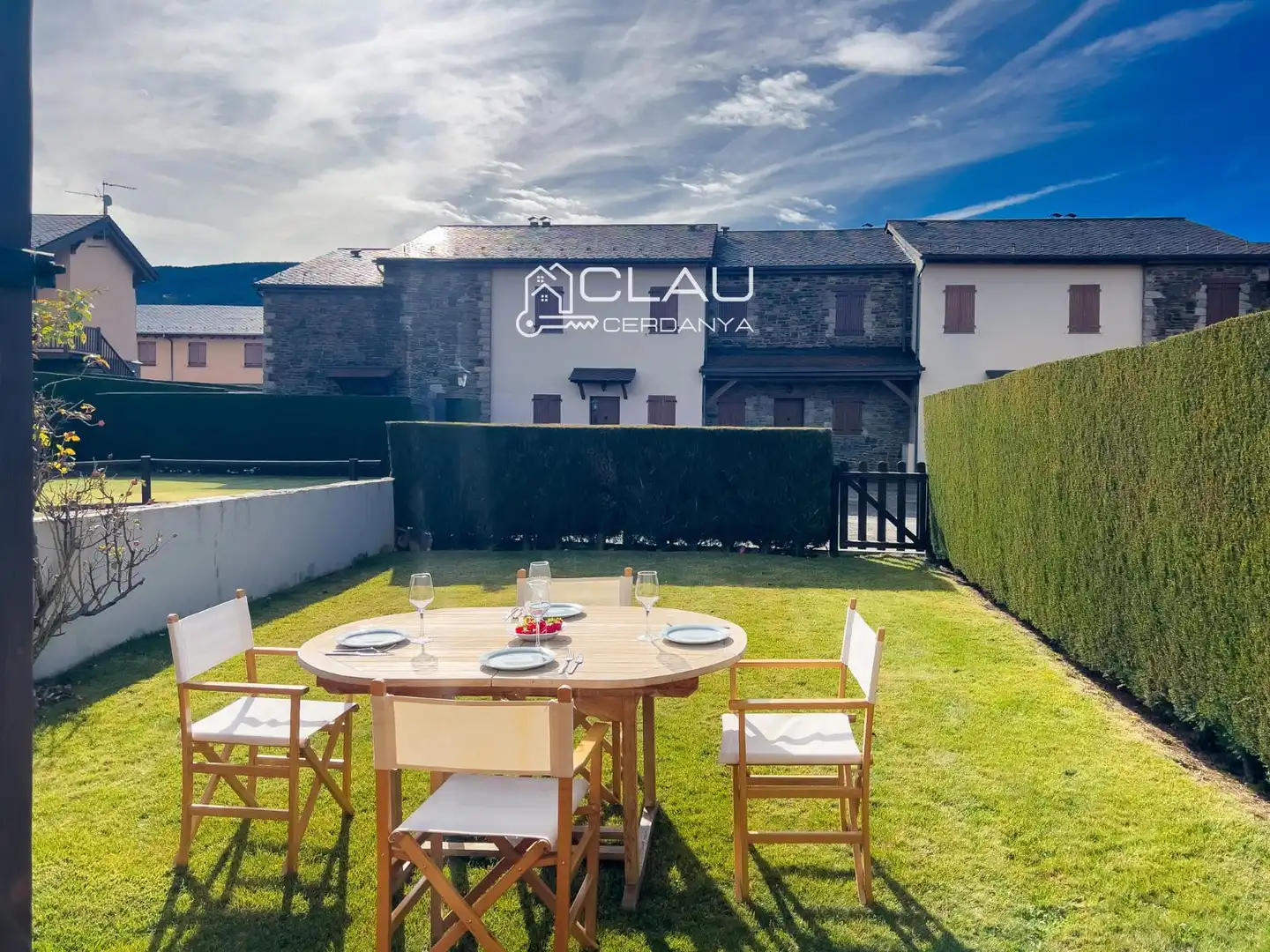 Terrace of Detached homes for rent in Osséja  with Heating, Private garden and Parquet flooring