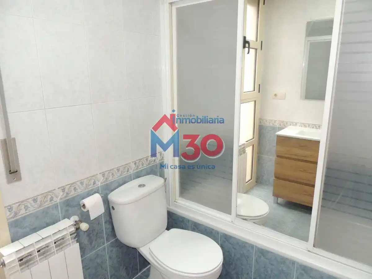 Bathroom of Apartments for sale in Miranda de Ebro  with Heating, Parquet flooring and Storage room