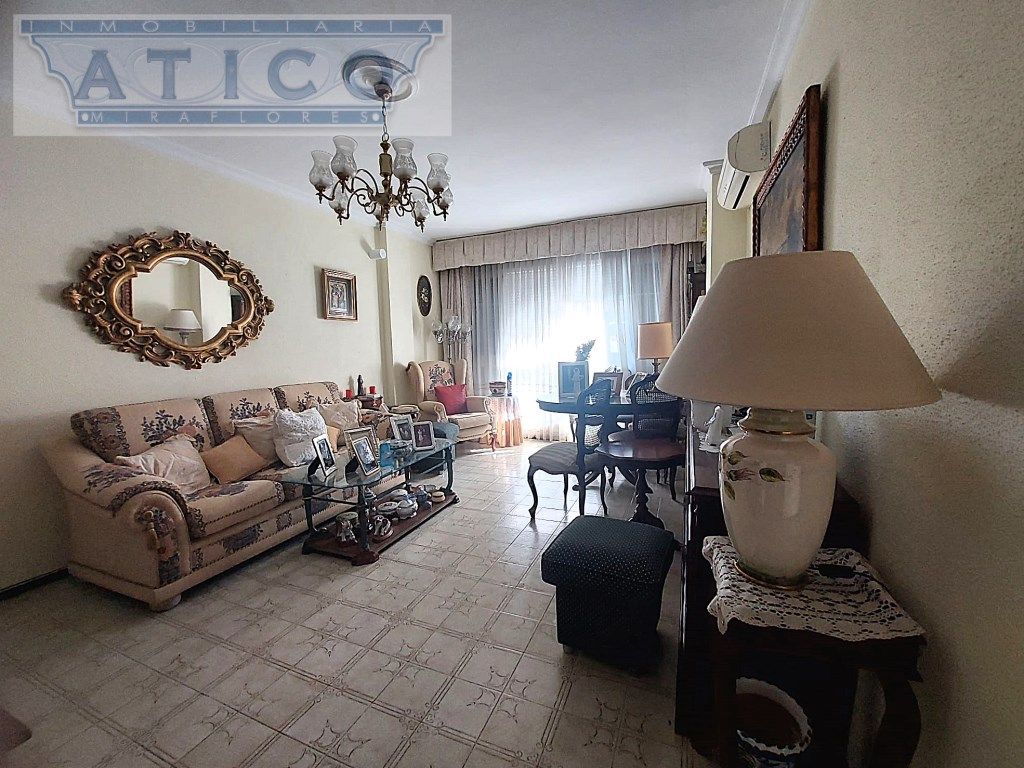 Sala de estar de Piso en venta en  Sevilla Capital con Aire acondicionado