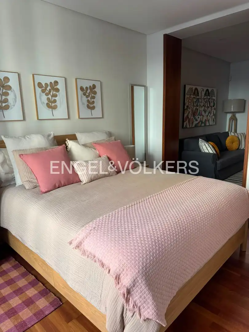 Habitación de Piso de alquiler en Madrid con Calefacción, Amueblado y Balcón