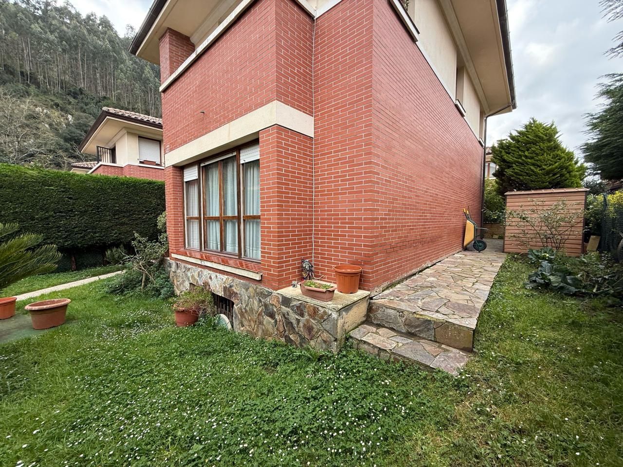 Exterior view of House or chalet for sale in Castro-Urdiales  with Heating, Private garden and Terrace