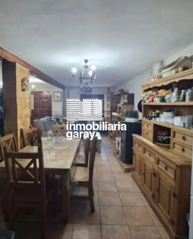 Casa adosada en venda en Merindad de Valdivielso amb Calefacció i Terrassa