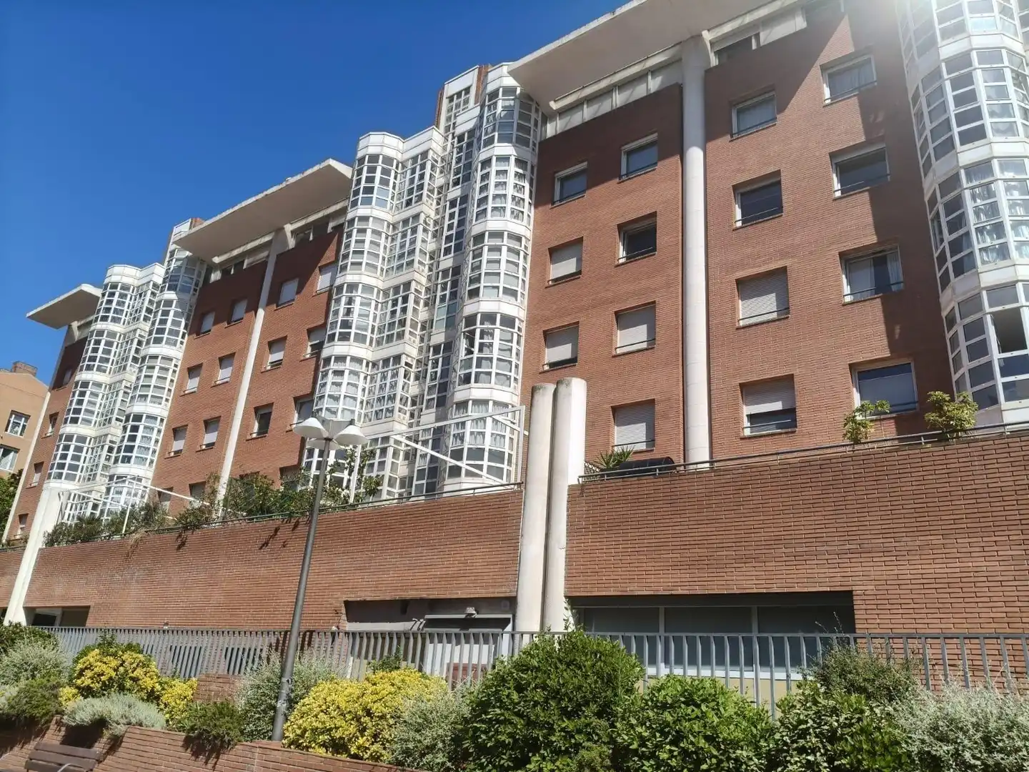 Vista exterior de Pis en venda en Barcelona amb Jardí privat i Parquet