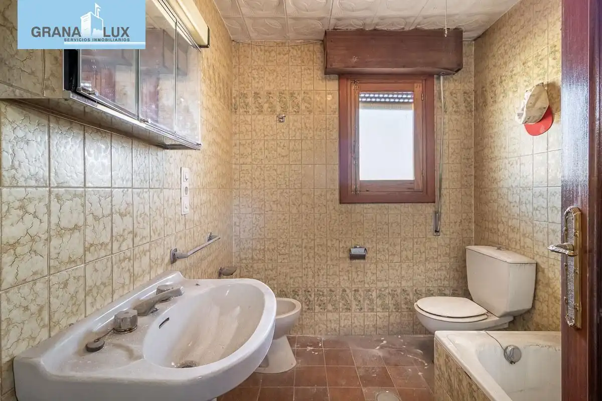Casa rústica amb piscina en venda a Santa Fe, imagen 25