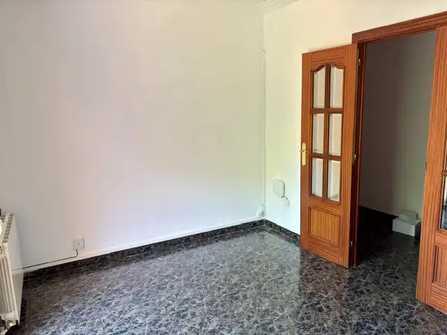 Flat for rent in L'Hospitalet de Llobregat  with Air Conditioner, Heating and Balcony