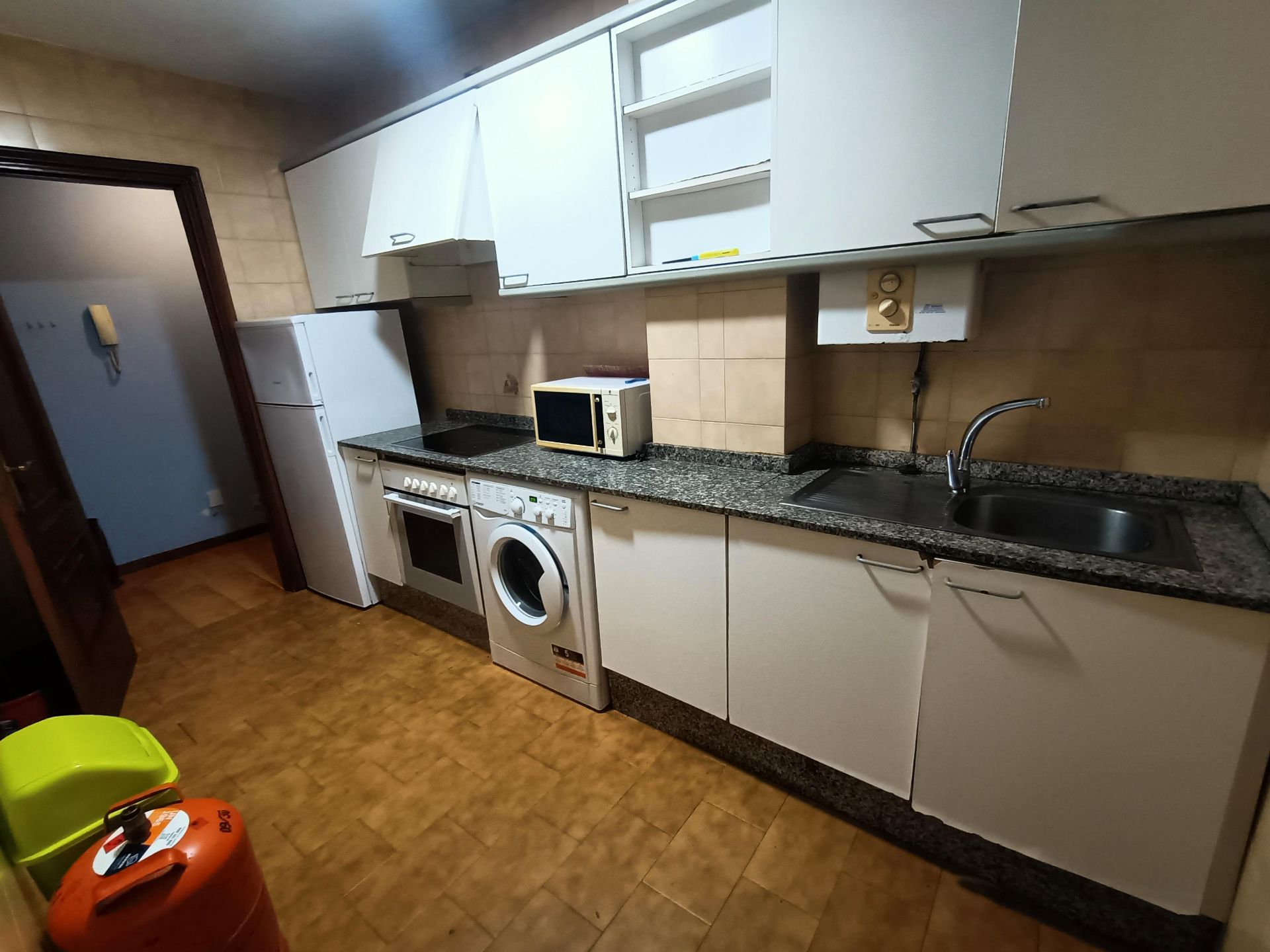Kitchen of Flat to rent in Santiago de Compostela   with Heating and Furnished