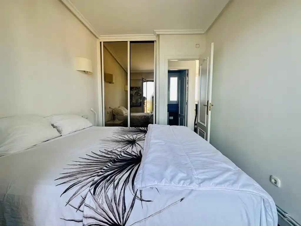 Bedroom of Flat for rent in Donostia - San Sebastián   with Heating, Parquet flooring and Terrace