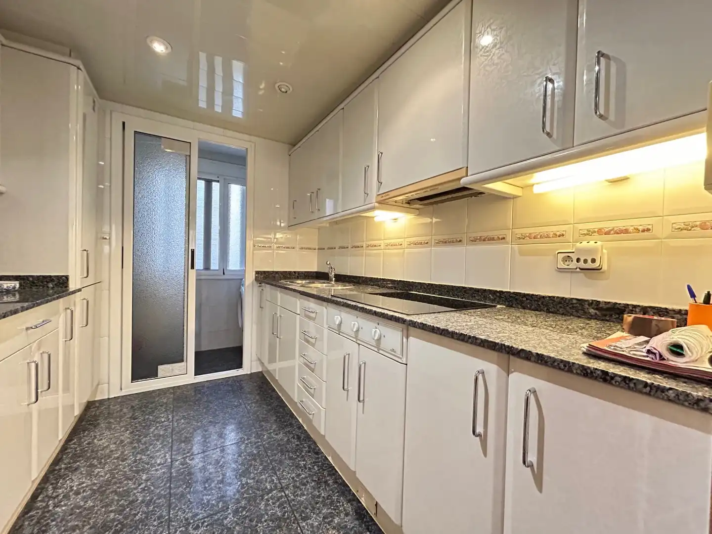 Flat for sale in Avinguda Mare de Déu de Bellvitge, Bellvitge