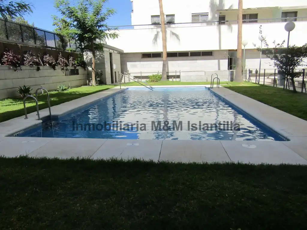 Piscina de Piso en venta en Isla Cristina con Terraza, Horno y Lavadora