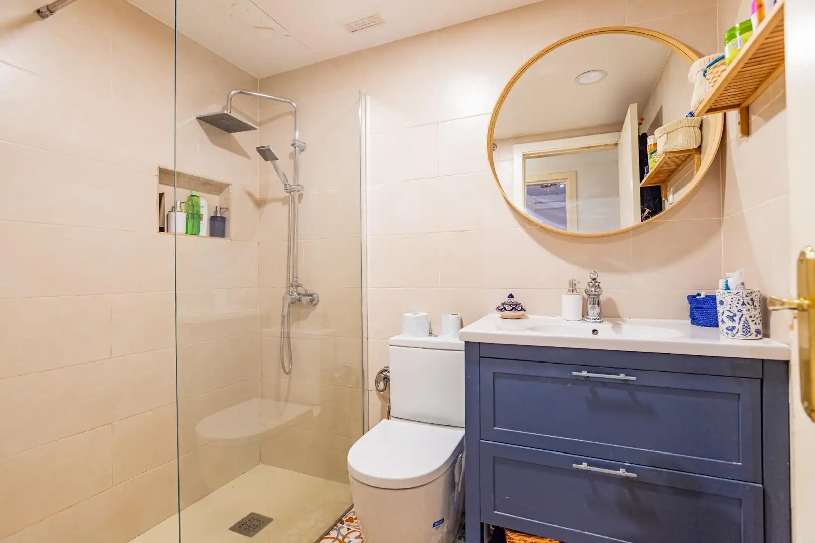 Bathroom of Flat for sale in Madrid  with Heating and Private garden