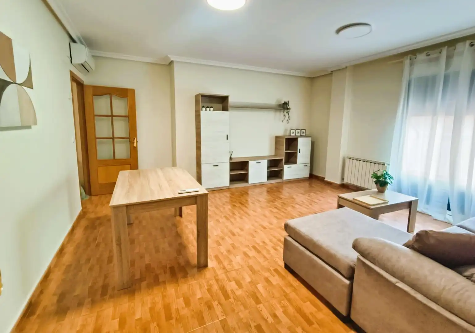 Sala de estar de Piso de alquiler en Puertollano con Aire acondicionado, Calefacción y Terraza
