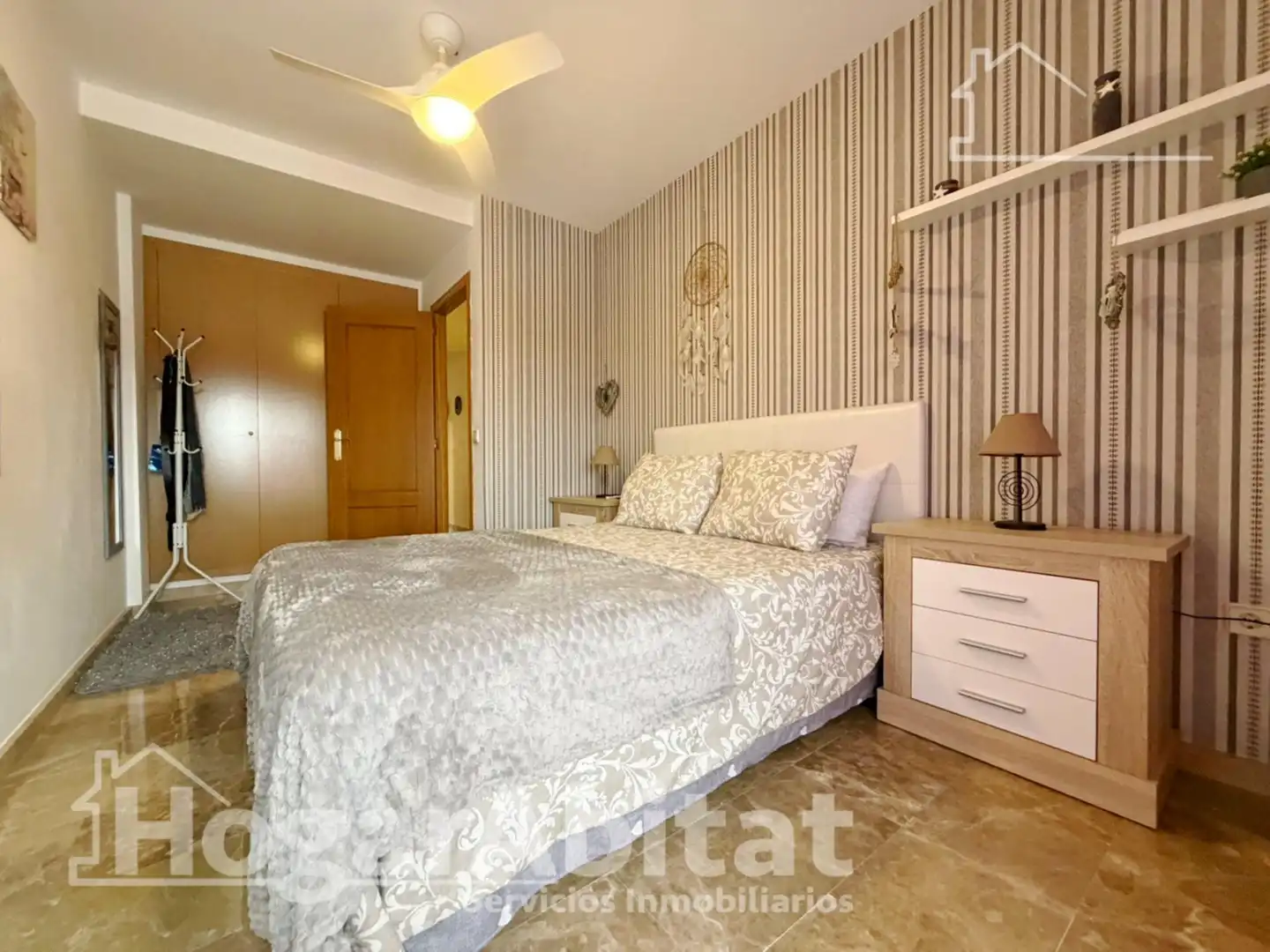 Schlafzimmer von Dachboden zum Verkauf in Vilamarxant mit Klimaanlage und Terrasse