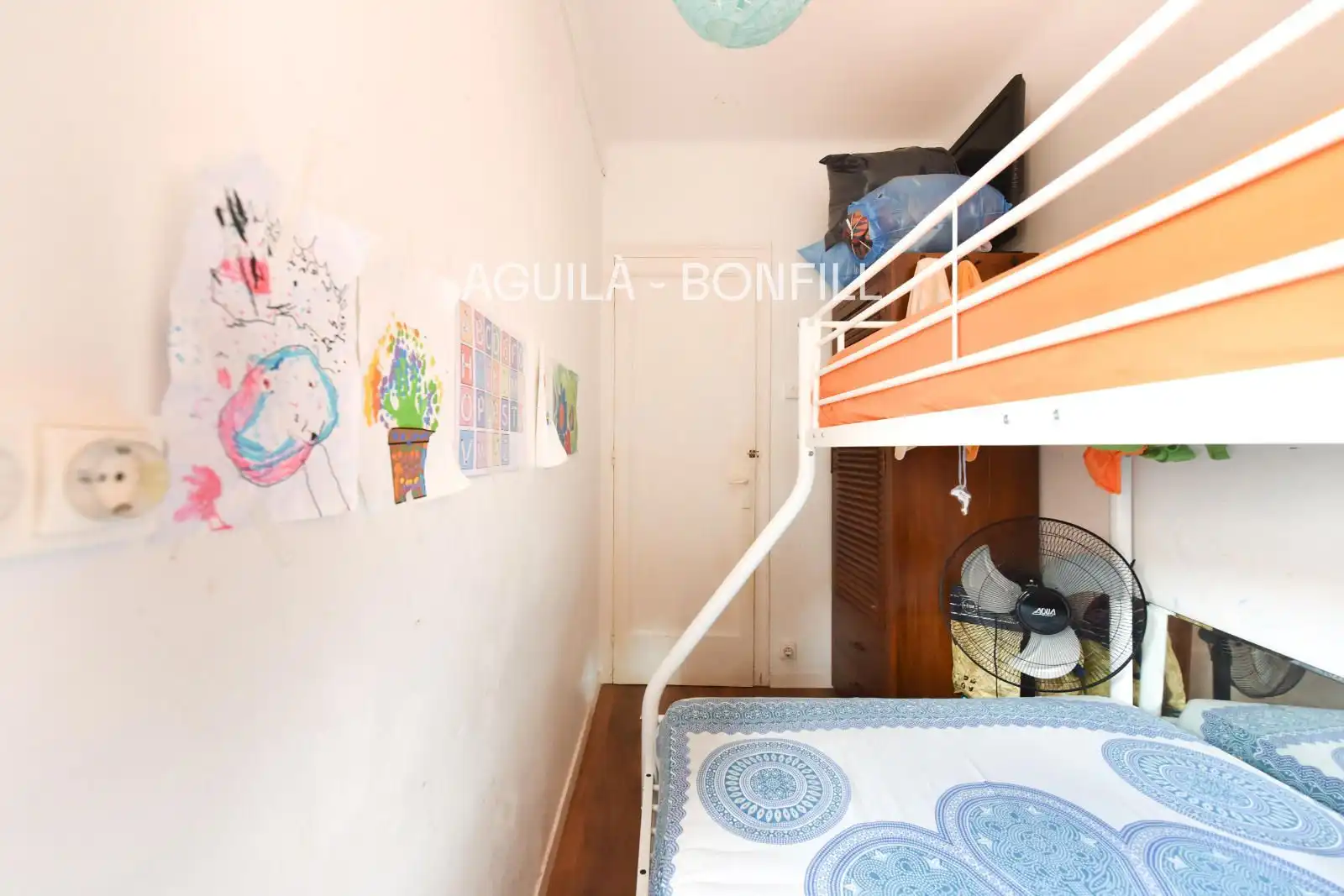 Bedroom of Flat for sale in Barcelona