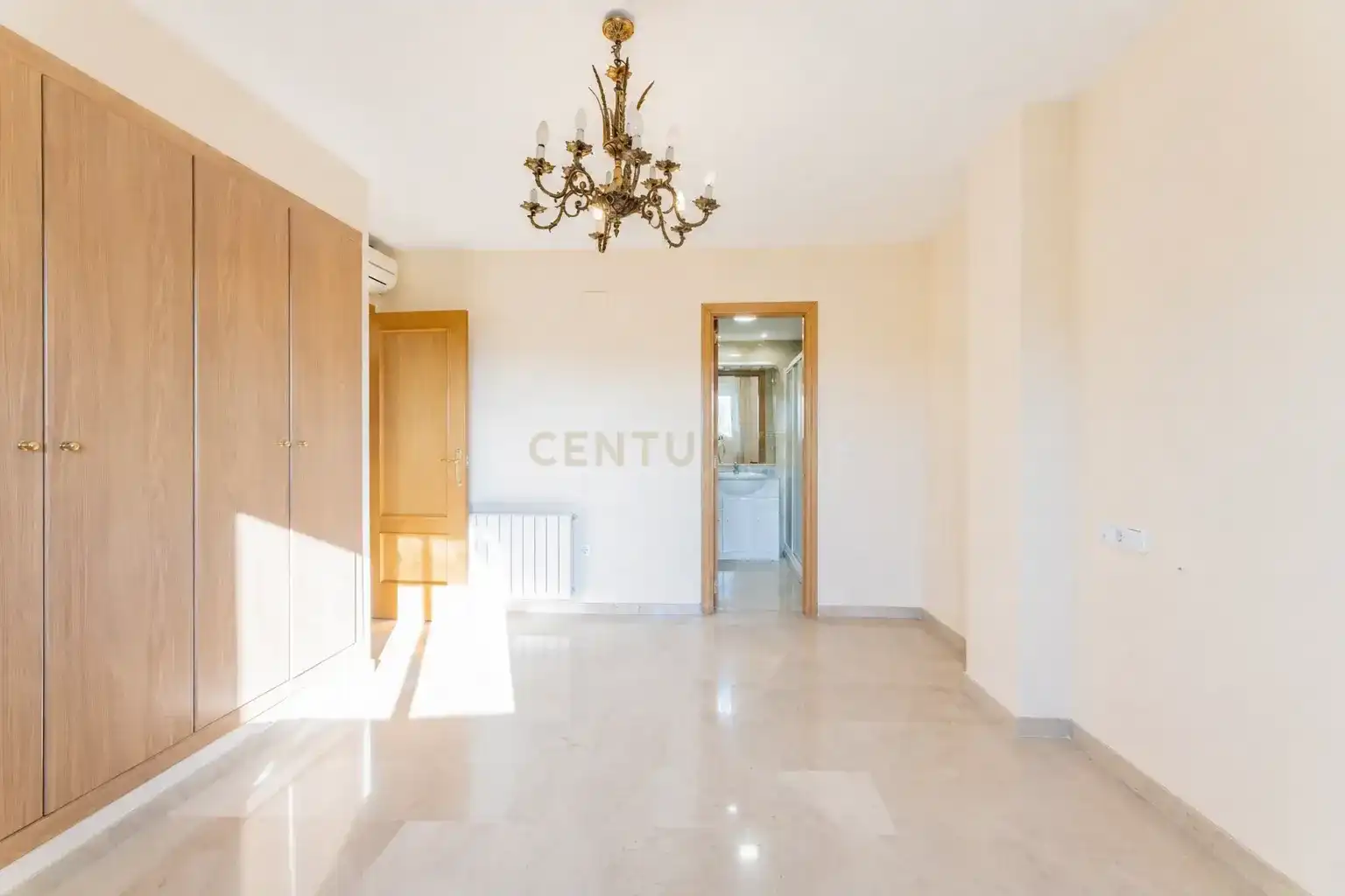 Habitación de Piso en venta en Valencia con Aire acondicionado, Trastero y Horno