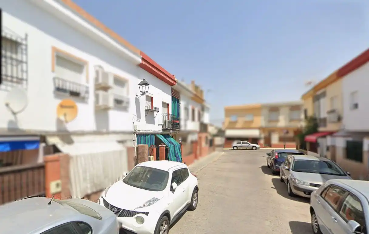 Vista exterior de Casa o xalet en venda en Gines, Sevilla