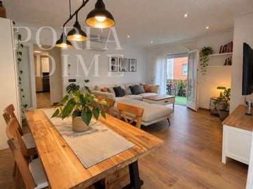 Appartamento con balcone in vendita a Calle Guilleries