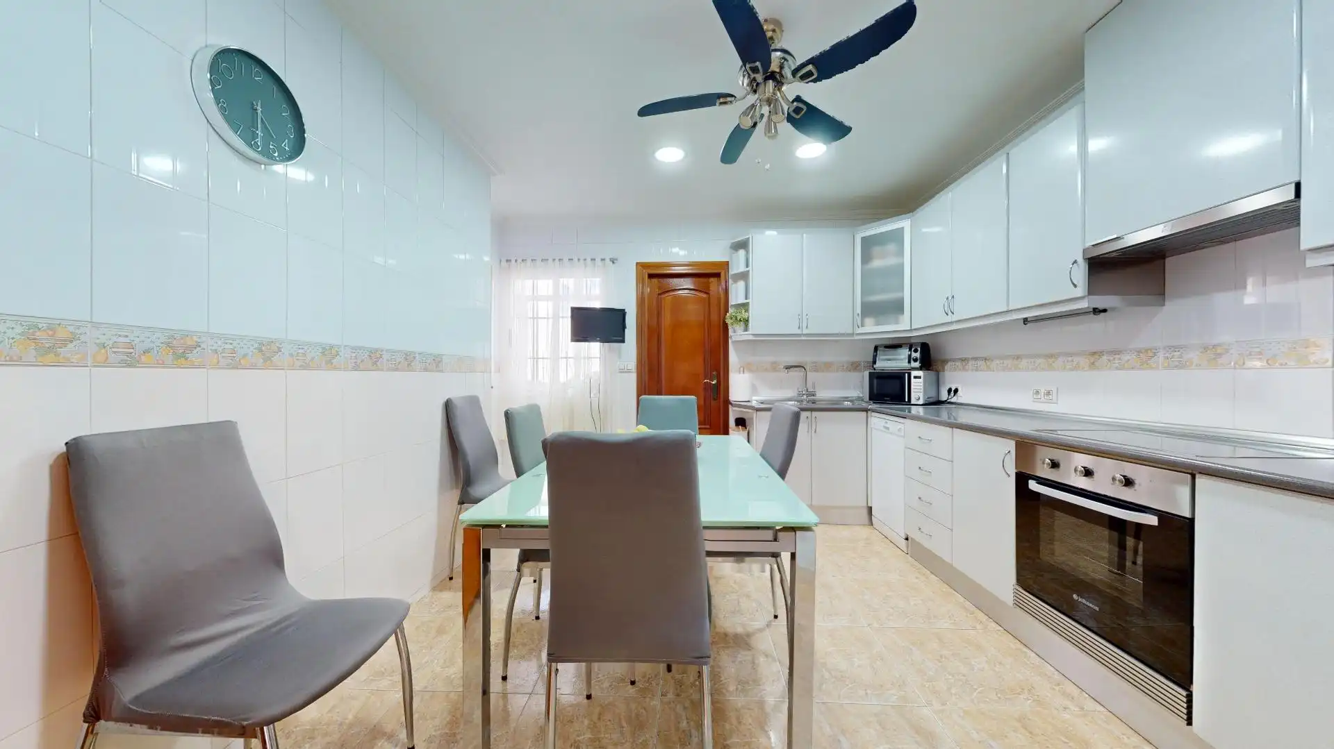 Küche von Wohnung zum Verkauf in San Pedro del Pinatar mit Klimaanlage, Terrasse und Möbliert
